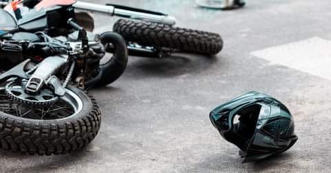 Condutor de motociclo com cerca de 50 anos despista-se nas Tojeiras