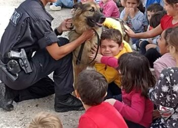 Crianças do Ladoeiro celebram Dia do Animal com a GNR Castelo Branco
