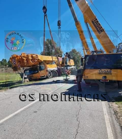 Despiste de veículo com grua de grande porte corta trânsito em aldeias do Sabuga