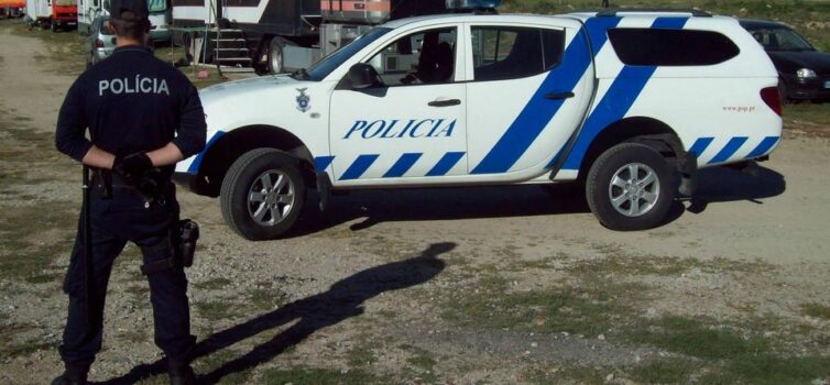 Detido por posse de arma de fogo e munições proibidas