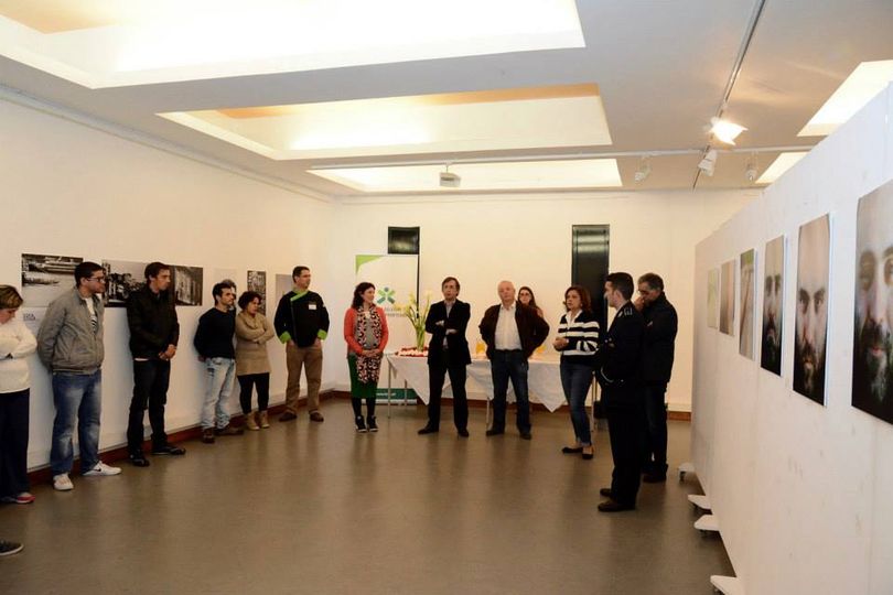 "Diálogos com a Fotografia" é o tema da exposição de fotografias dos alunos do C