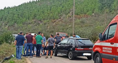 Dois feridos em colisão entre carro e moto em Cernache do Bonjardim