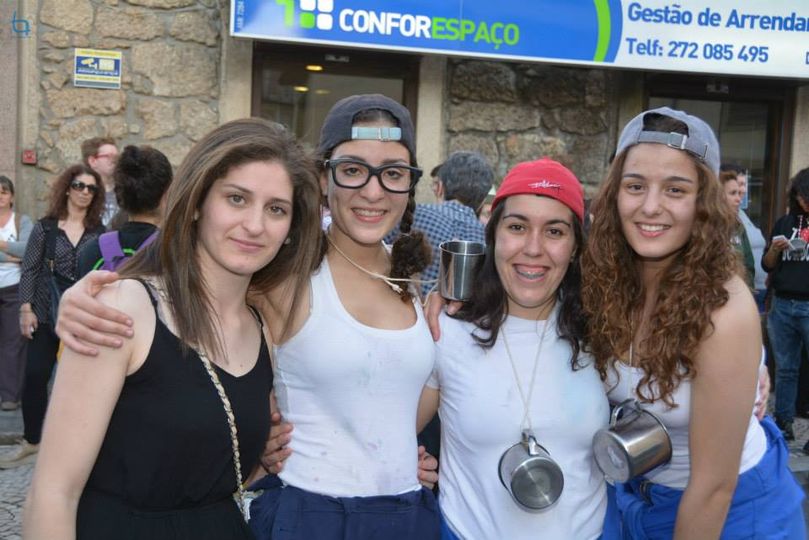 Folia e alegria na academia