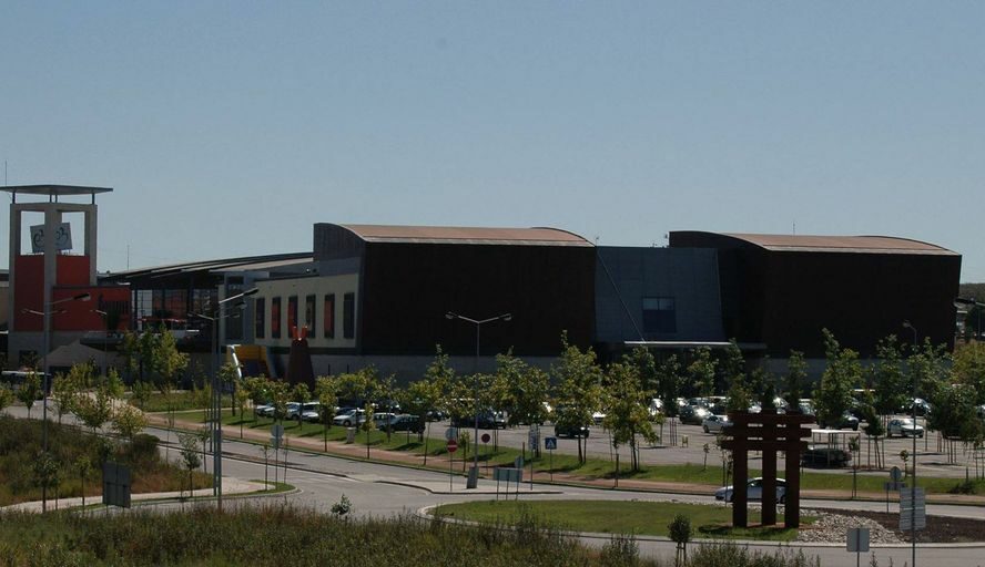 Forum Castelo Branco com novas lojas