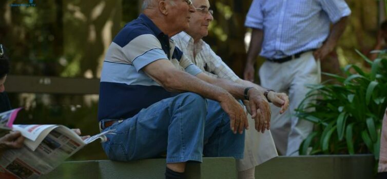 Milhares de pessoas marcaram presença na avenida Nuno Álvares para assistirem á