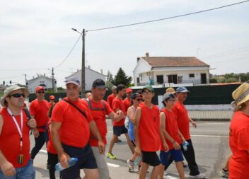 O Passeio Pedestre integrado na Feira do Borrego, em Escalos de  Baixo, contou c