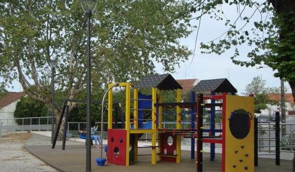 Proença-a-Nova conta com novo parque infantil