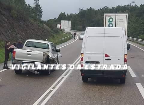 Acidente no IC8