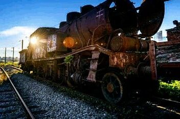 Adiada retirada da locomotiva a vapor da CP de Gaia para Guarda