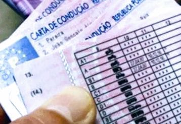 Alterações à lei levam milhares de condutores a ter carta caducada e multa de 12