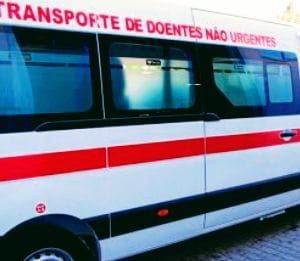 Bombeiros que transportam doentes não urgentes isentos de portagens