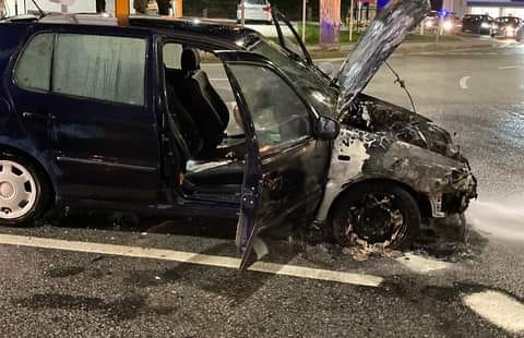 Carro ardeu no Fundão