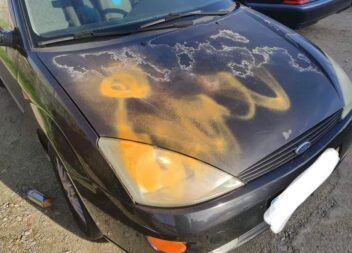 Carros vandalizados durante a noite na zona do Barrocal em Castelo Branco