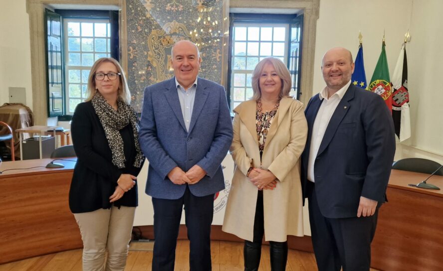 Comitiva Brasileira visita região