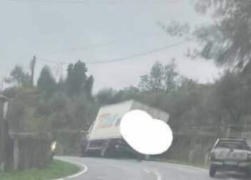 Despiste de viatura pesada de mercadorias na Ribeira de Nisa, distrito de Portal