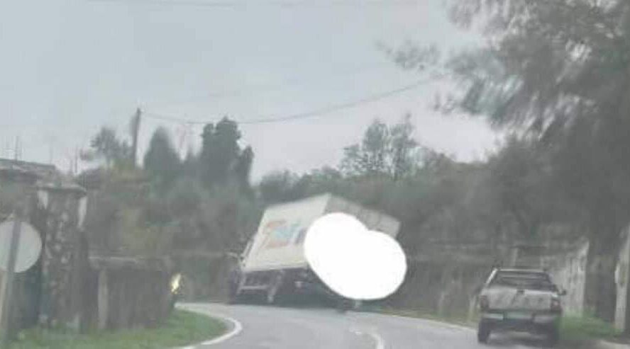 Despiste de viatura pesada de mercadorias na Ribeira de Nisa