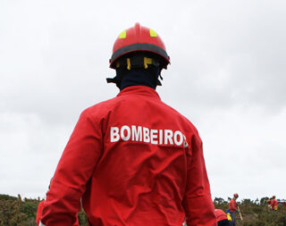 Grave incêndio habitacional