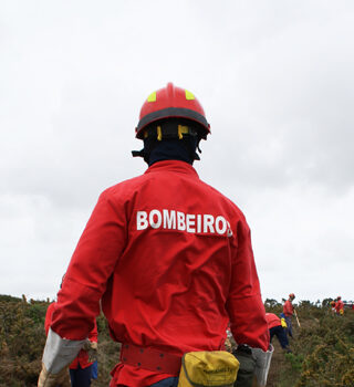 Grave incêndio habitacional