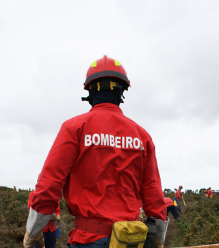Grave incêndio habitacional