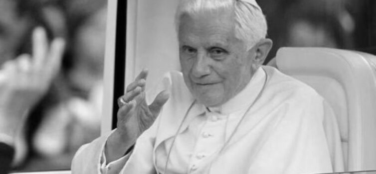 Morreu Bento XVI