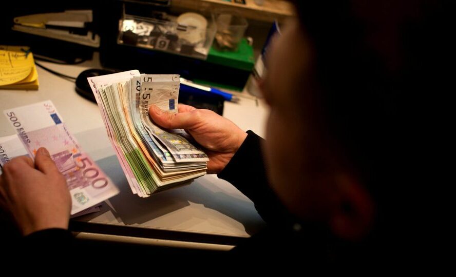 Novas tabelas de retenção reduzem IRS até 25 euros num salário de 1.350