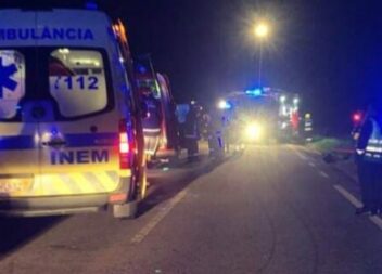 Onze feridos em acidente entre veículo transporte de mercadorias e carrinha de n