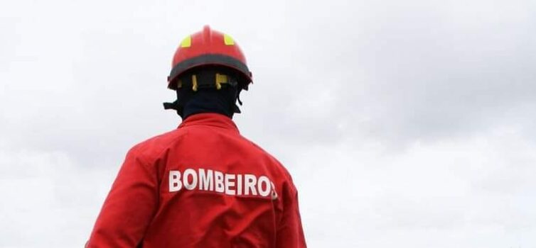 Colisão rodoviária causa dois feridos