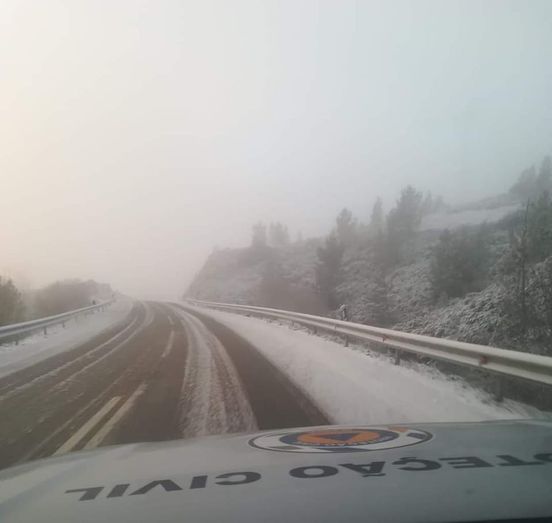 Oleiros - Cuidados na condução na zona do Alto da Isna com neve