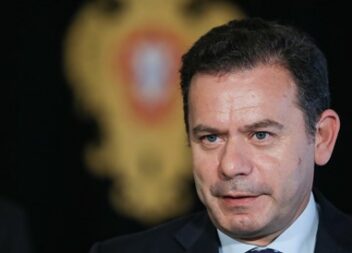 PSD acusa Governo de "fazer campanha" com PRR "enganar municípios"
