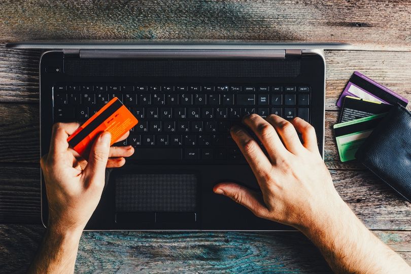 Portugueses fizeram mais compras neste dezembro do que no anterior
