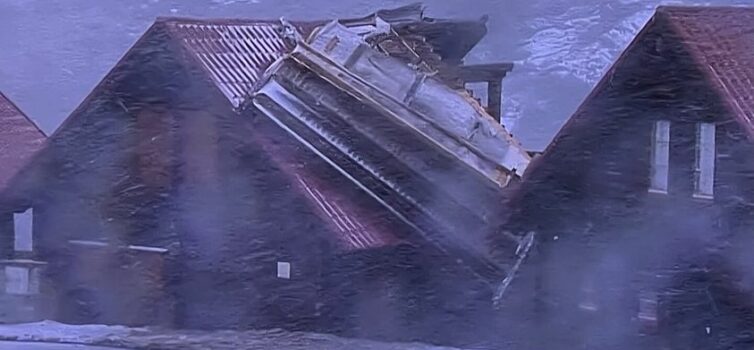 Vento arranca telhado de chalé turístico na Serra da Estrela