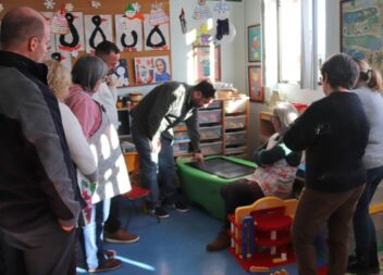 Agrupamento de Escolas recebe mesas e ecrãs interativos