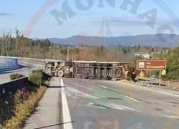 Despiste de camião na A25 leva ao corte da estrada