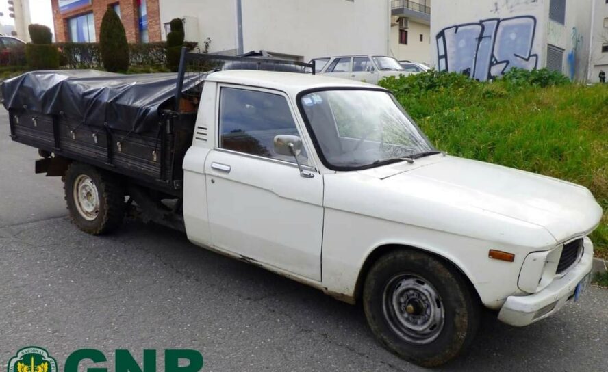 Detido em flagrante por furto de veículo