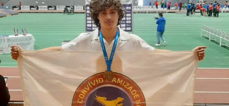 Eduardo Gonçalves sagra-se campeão nacional Sub-18 em Pista Coberta