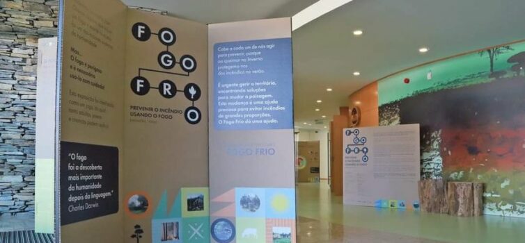 Exposição patente no CCVFloresta promove prática do fogo frio
