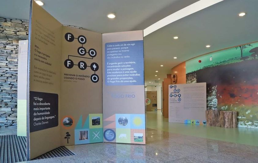 Exposição patente no CCVFloresta promove prática do fogo frio