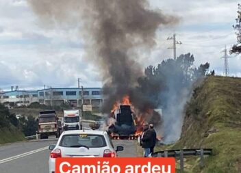 Pesado de mercadorias ardeu na N3