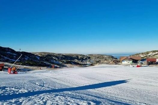 Pistas abertas na Serra da Estrela.