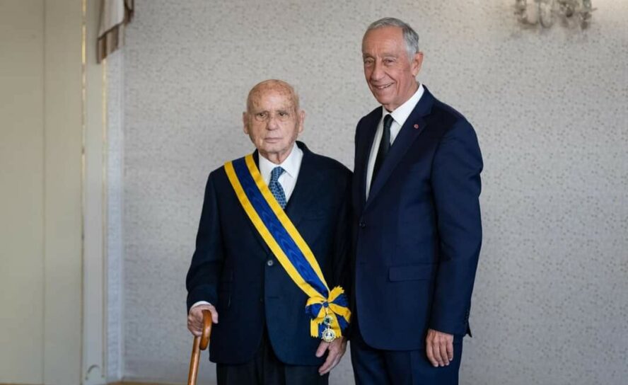 Presidente da República condecora Mestre Manuel Cargaleiro