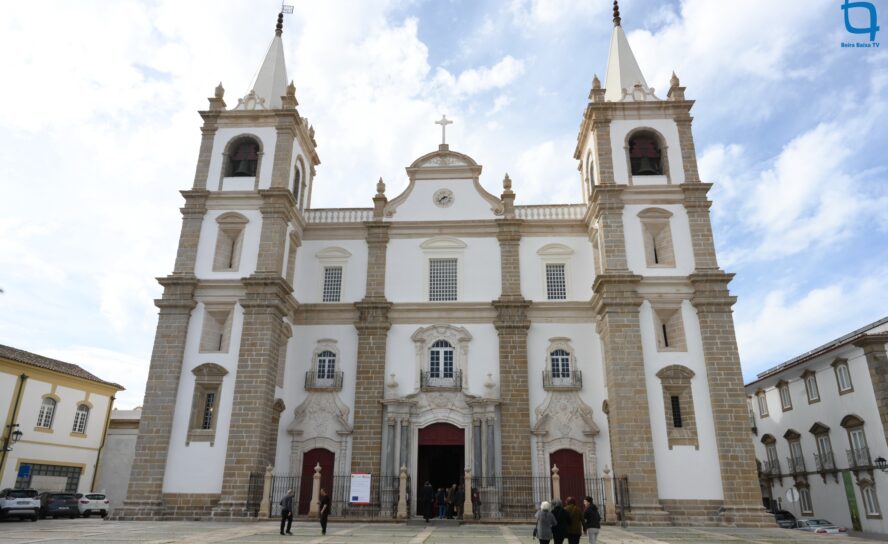 A Catedral de Portalegre reabriu ao culto apos as obras de restauro.