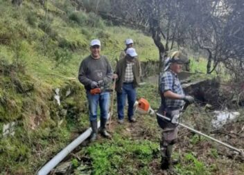 Associação de Corgas limpa passadiços do ribeiro em dia de aniversário