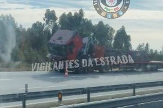 Camião avariado na A23, na saída de Envendos, sentido Sul/Norte.