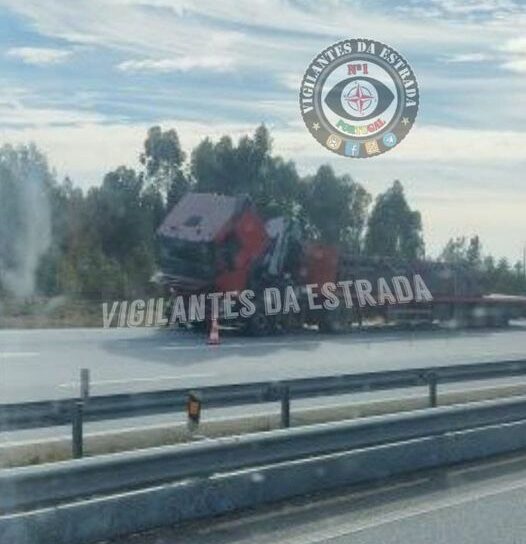 Camião avariado na A23, na saída de Envendos, sentido Sul/Norte.