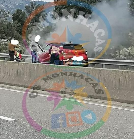 Carro incendeia-se na A23