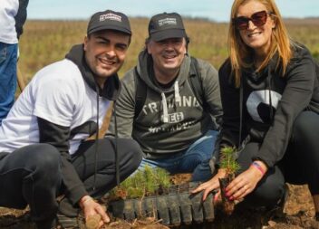 Estudantes do Politécnico de Coimbra plantaram 1500 árvores no Parque Natural da