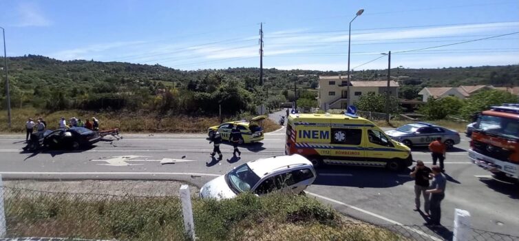 Colisão na EN18 provoca quatro feridos