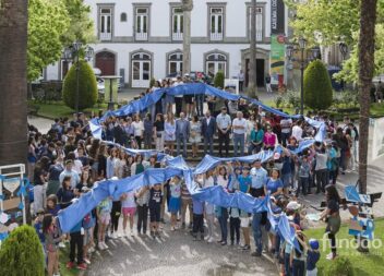 Fundão fez "Laço Azul" em campanha de sensibilização