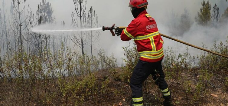 Incêndio deflagrou em Arcozelo