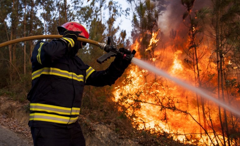 Incêndio deflagrou na Serra da Murracha
